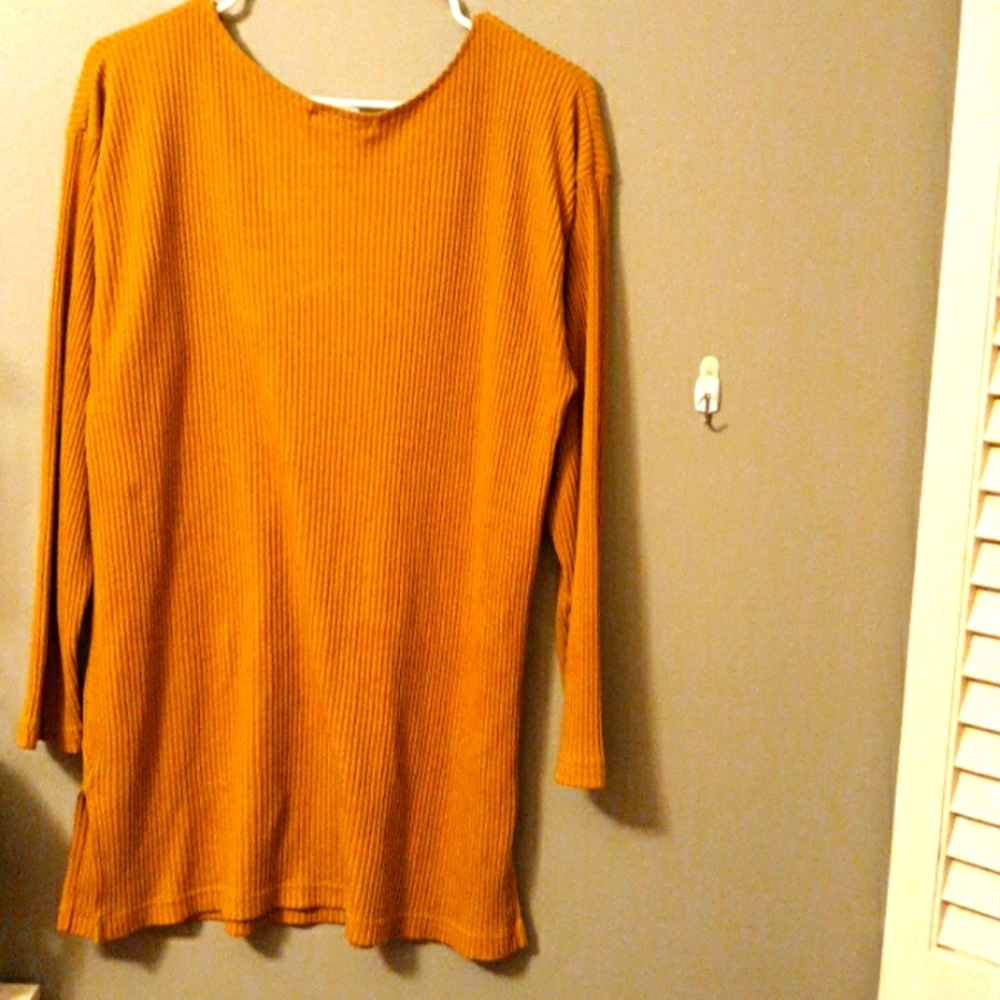 Long sleeved Tee